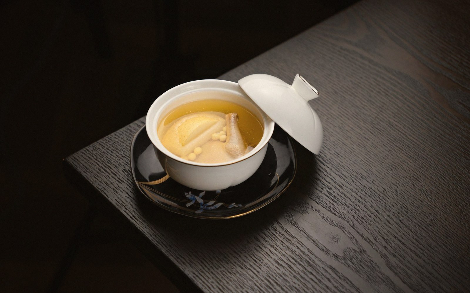 Collagen from joints, skin and wing tips is what sets a stock cold.